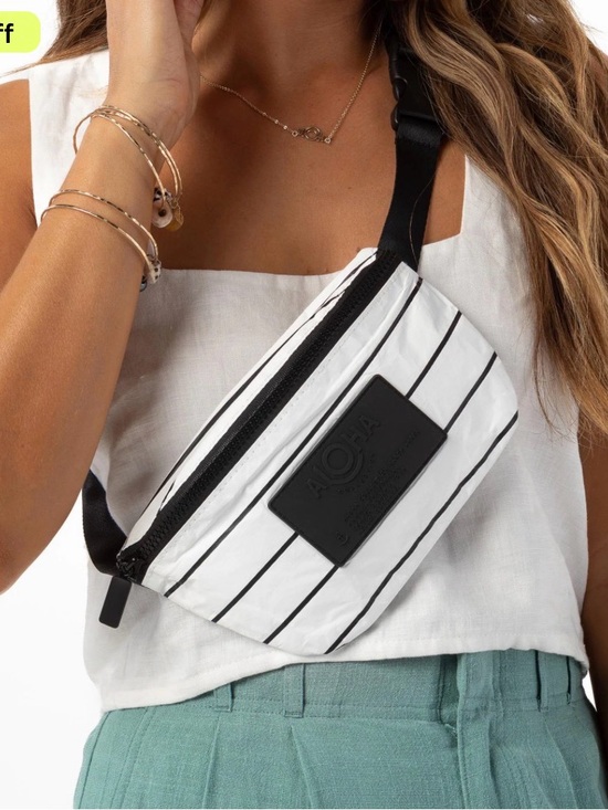 ALOHA Collection Handbags - ALOHA Collection White and Black Mini Hip Nag